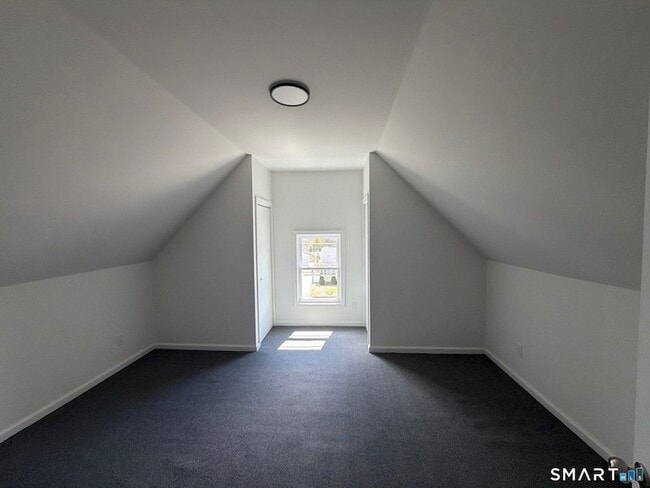 Building Photo - 316 W Main St