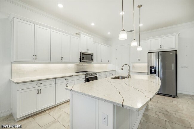 Building Photo - 28105 Captiva Shell Lp