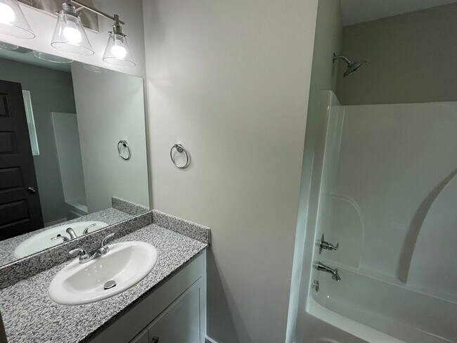 Building Photo - 249 Madison Heights