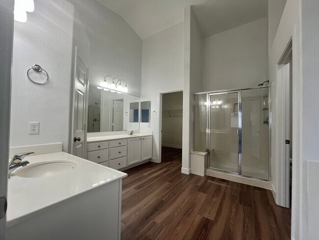 Building Photo - 2470 sq ft, remodeled single story, hard to find 5 bed, 2.5 bath, 2 car garage in guard gated Sta...