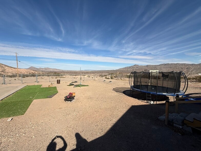 Building Photo - 15449 Highway 187