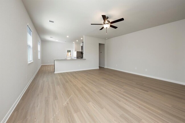 Building Photo - 15454 Maple Ter Dr