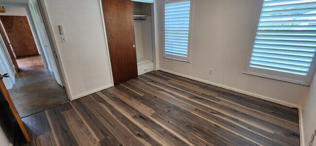 Building Photo - Charming 2-Bedroom Retreat on Christmas Hill in Titusville