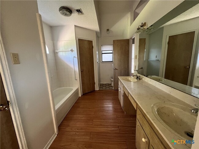 Building Photo - 4708 Bluestem Ln