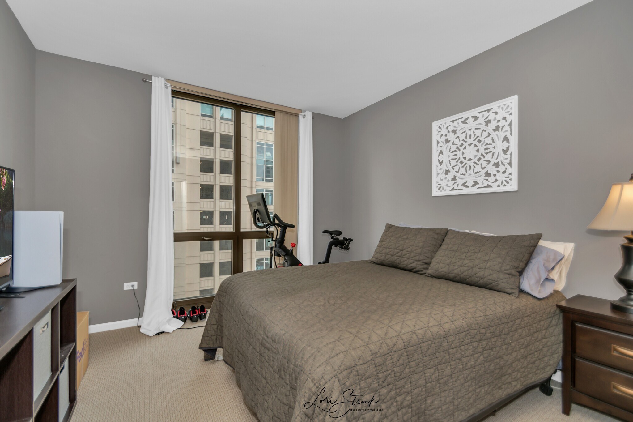 Second bedroom - 635 N Dearborn St