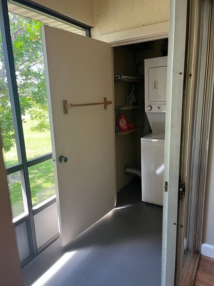 Building Photo - 2504 Bogey Ln