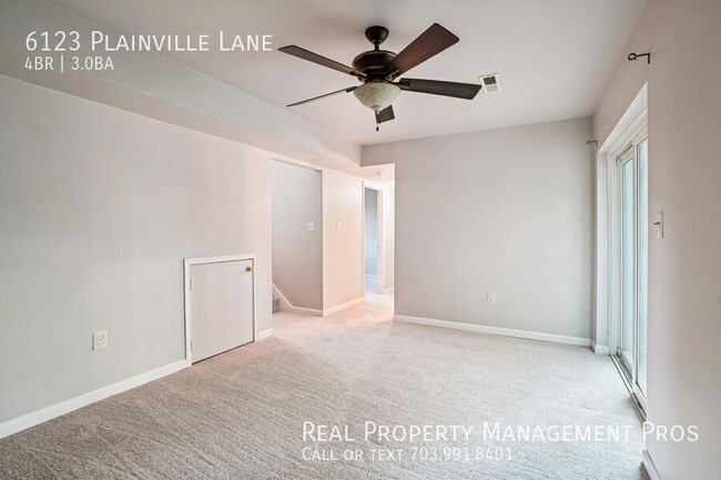 Building Photo - 6123 Plainville Ln