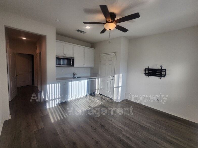 Building Photo - 44430 Beringer Dr