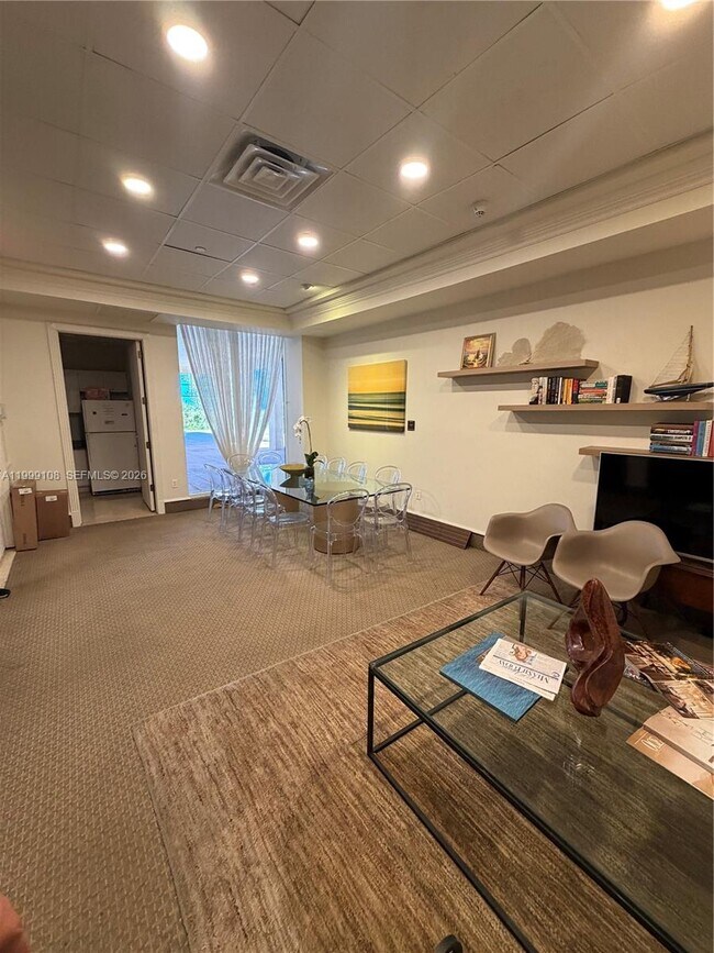 Building Photo - 7330 Ocean Terrace