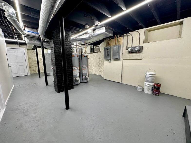 Building Photo - 18 Sawyer Ter