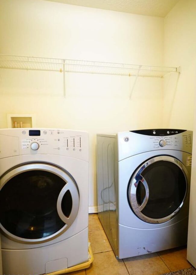 Building Photo - 605 Mount Olympus Blvd