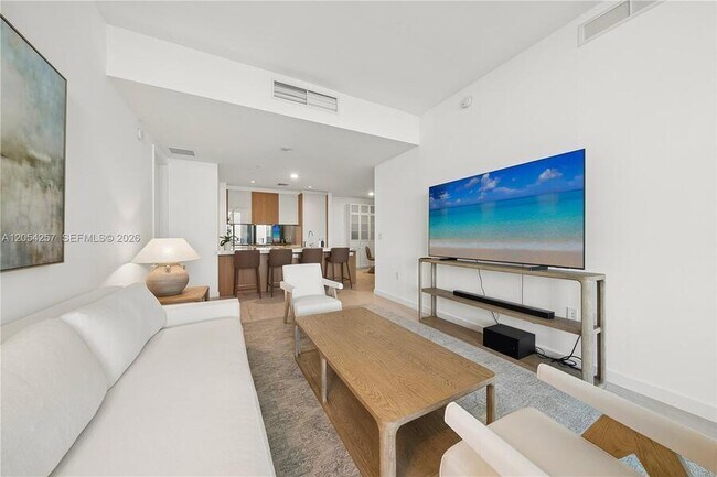 Building Photo - 2831 S Bayshore Dr