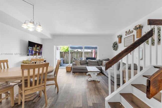 Building Photo - 11876 SW 98th Terrace