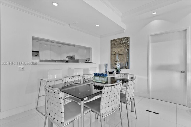 Building Photo - 251 Crandon Blvd
