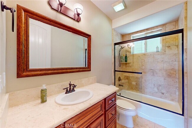 Building Photo - 5595 Tanbark Ct