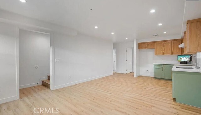 Building Photo - 10422 Graham Ave