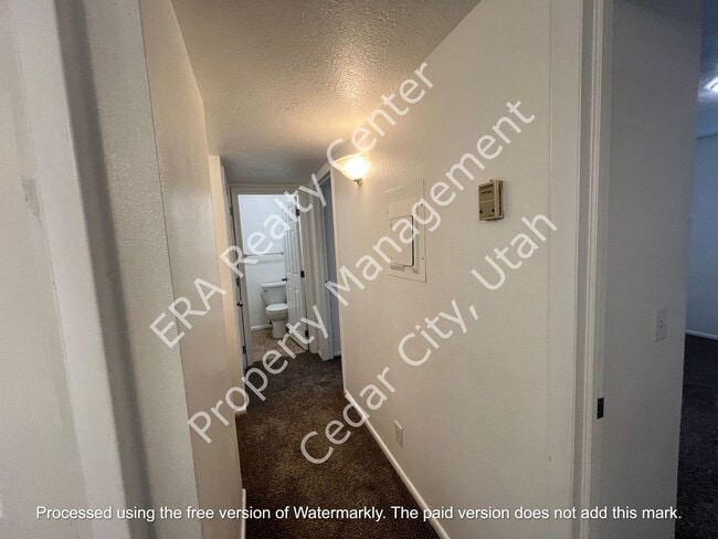 Building Photo - 576 W 1045 N