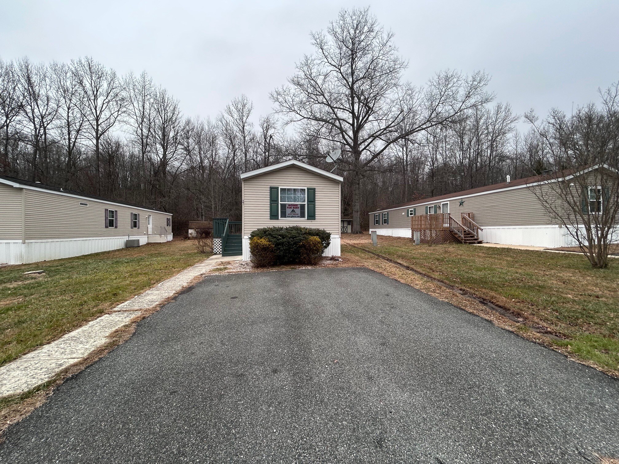 Building Photo - 17 Deer Run Pky