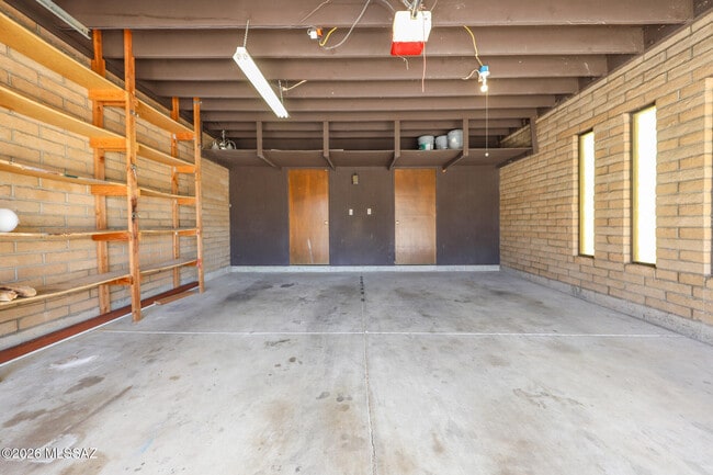 Building Photo - 7620 E Linden St