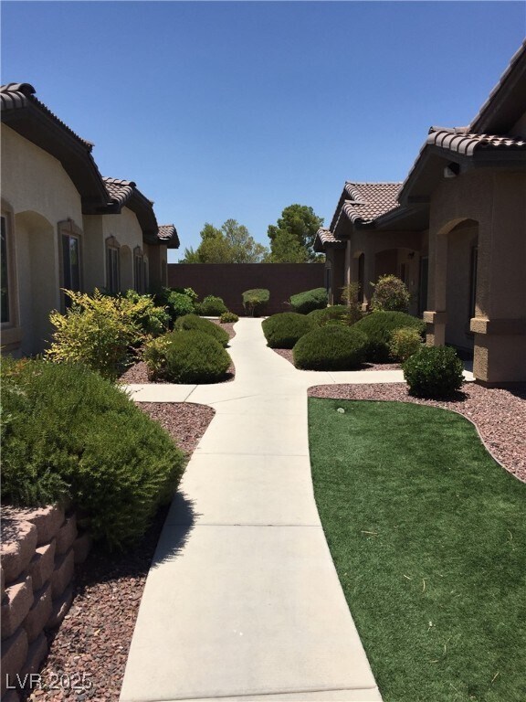 Building Photo - 8805 Jeffreys St