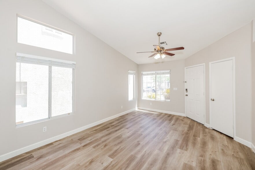 Building Photo - 3639 Covewick Dr