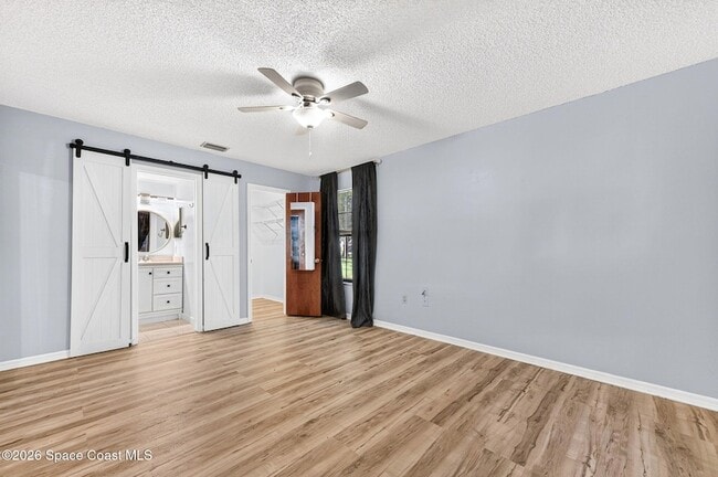 Building Photo - 9000 York Ln