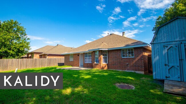 Building Photo - 5004 SE 52nd St