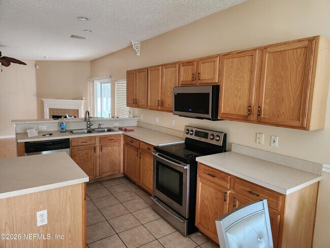 Building Photo - 8602 Longford Dr