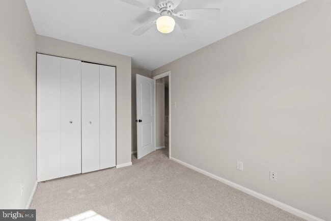 Building Photo - 5 Bardia Ct