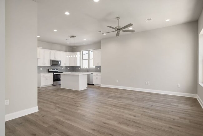 Building Photo - 104 Canvasback Dr