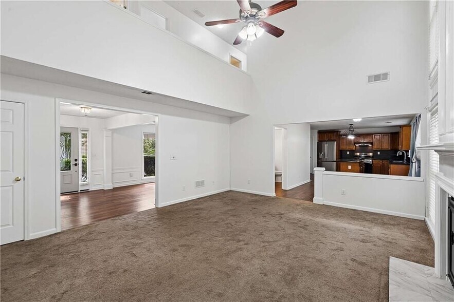 Building Photo - 6285 Barwick Ln