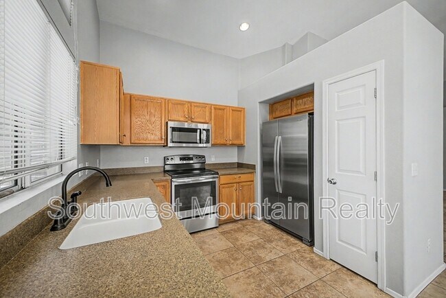 Building Photo - 649 S Banning