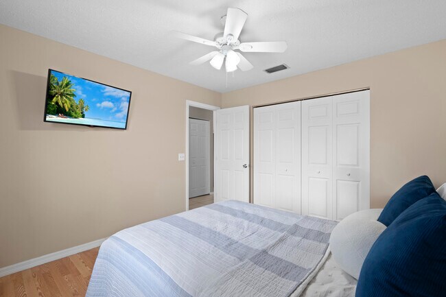 Building Photo - 3238 SW Constellation Rd