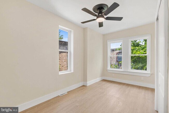 Building Photo - 1221 N 50th St