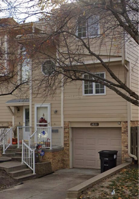 Building Photo - 3821 Davenport St