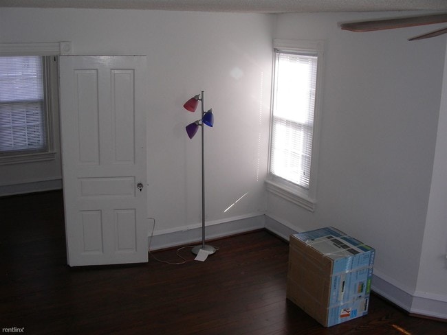 Building Photo - 207 Woodlawn Terrace