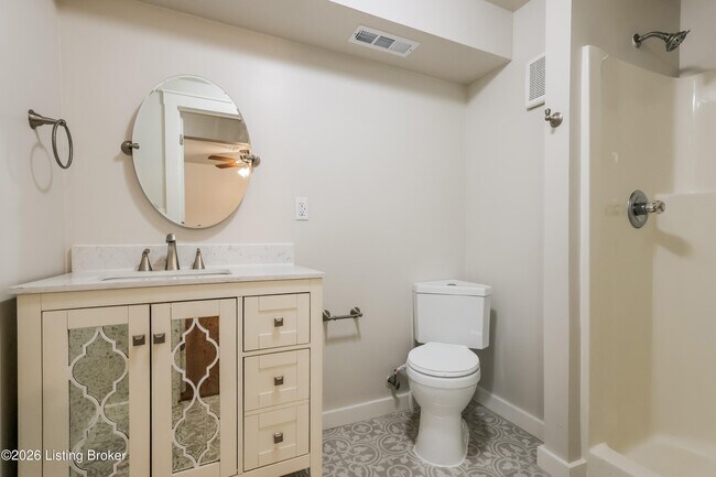 Building Photo - 6125 Park Rd