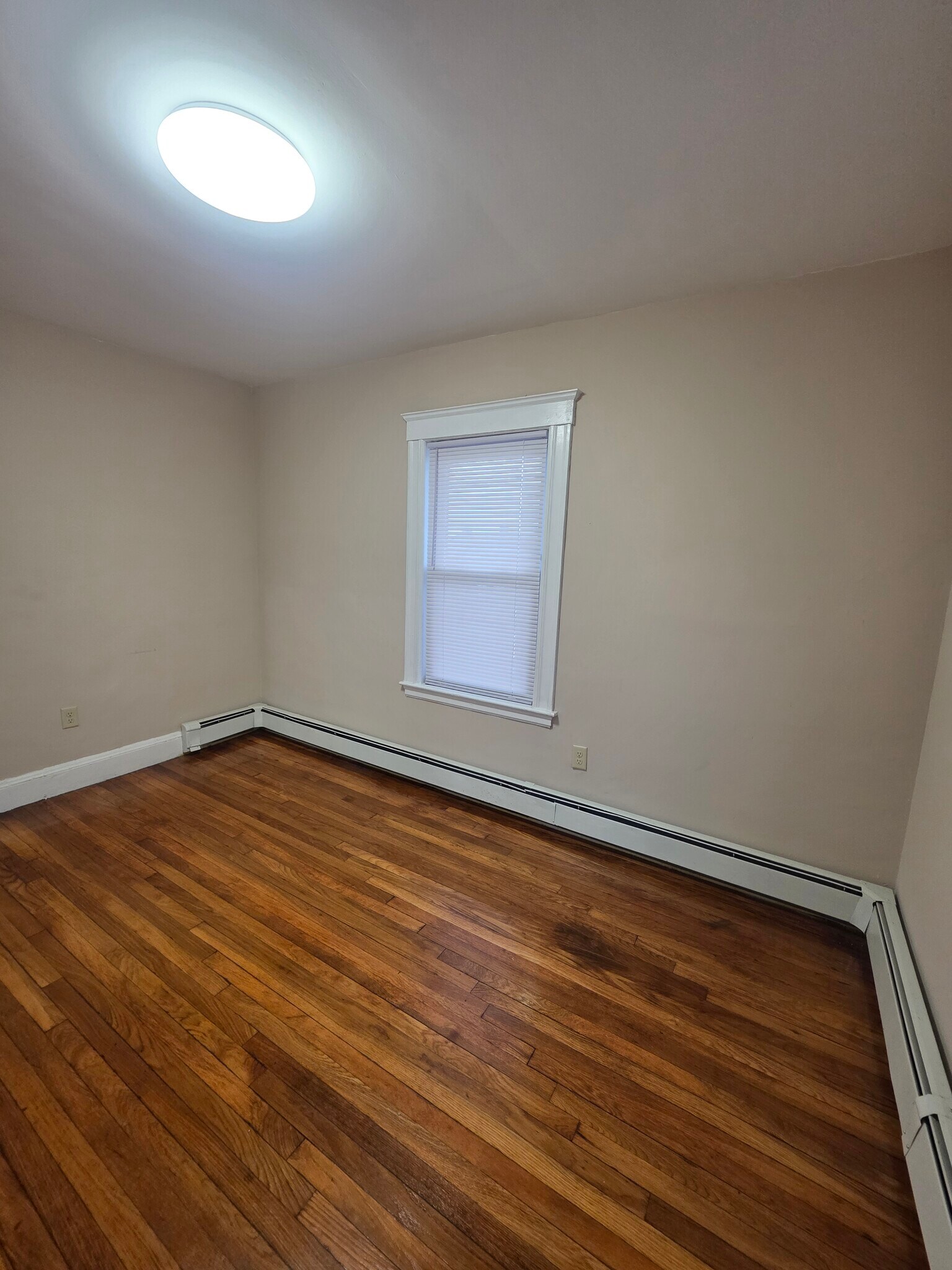 Building Photo - 14 Vera St