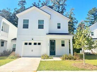 Building Photo - Available now. Beautiful 3 BR/2.5 BA New C...