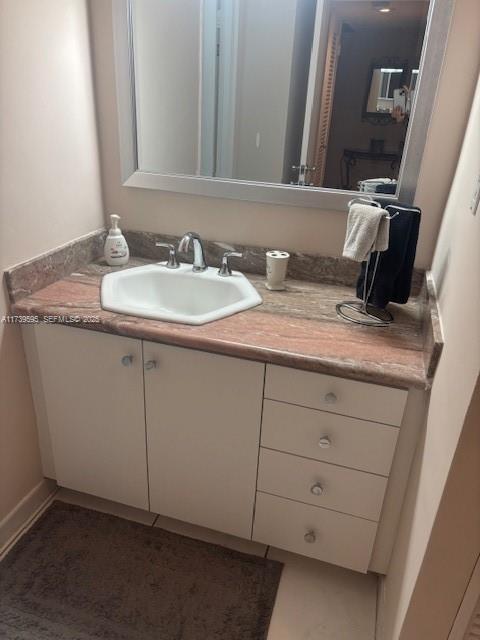 Building Photo - 100 Lincoln Rd