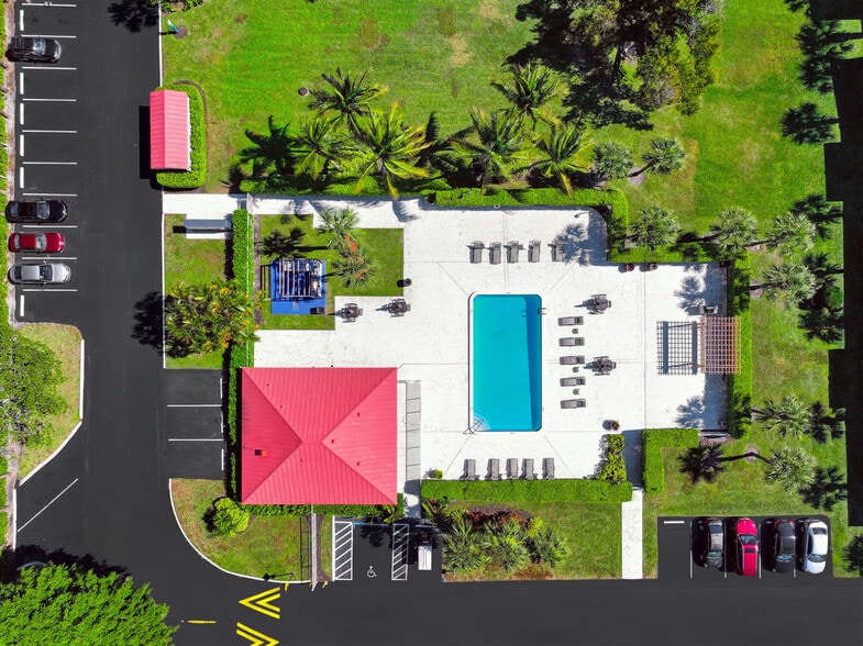 Building Photo - Costa Del Lago