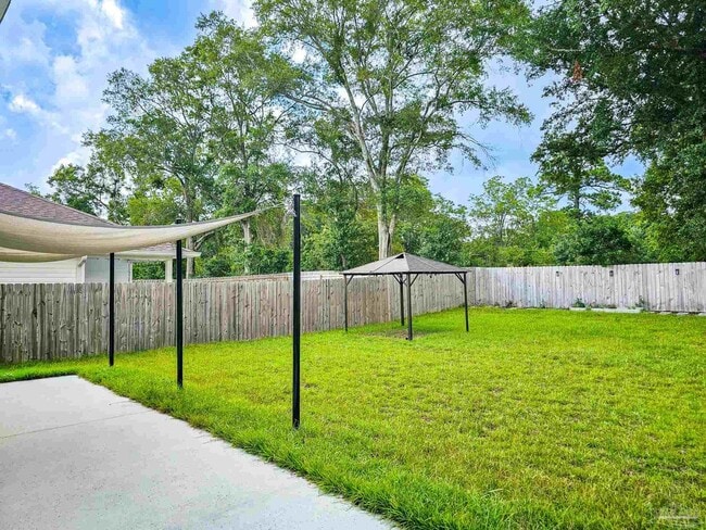 Building Photo - 5249 Peach Dr