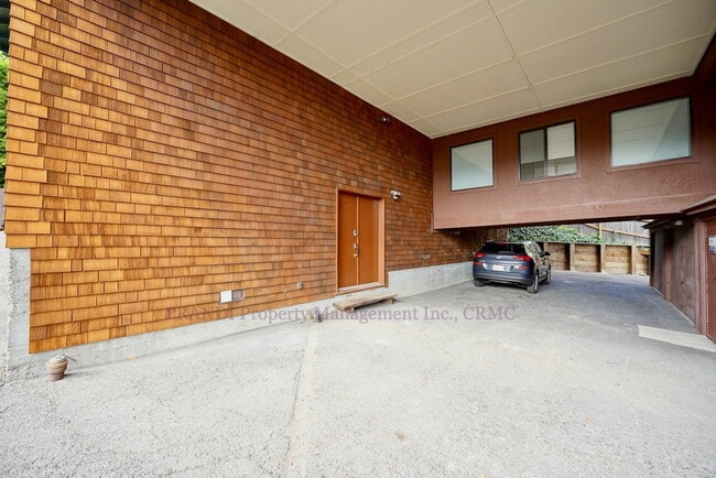 Building Photo - Amazing Unit in Water Front Strawberry Home