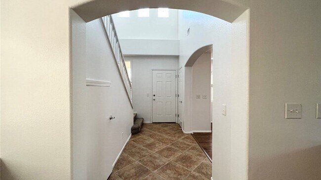 Building Photo - 9004 Beaming Ct