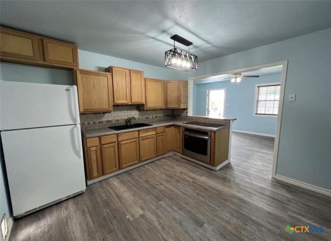 Building Photo - 304 Margaret Lee St