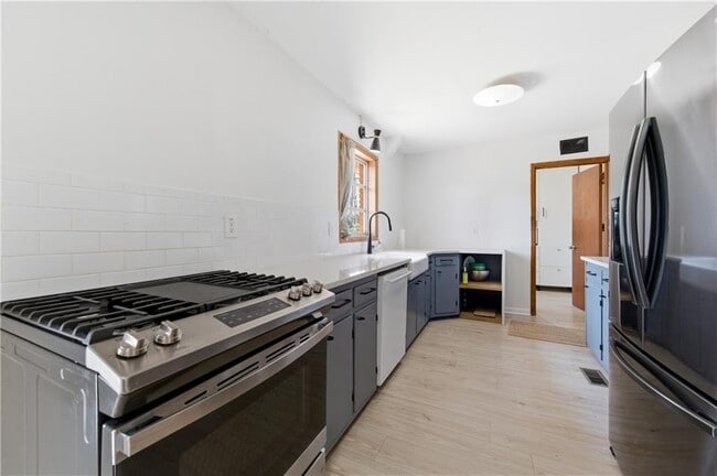 Building Photo - 3457 Springside Dr