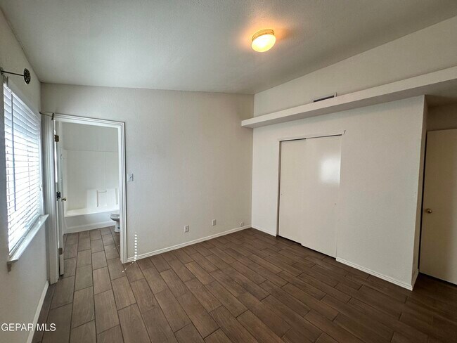 Building Photo - 12372 Tierra Canada Dr