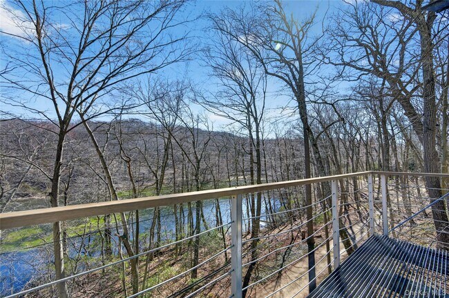 Building Photo - 428 Harbor Rd