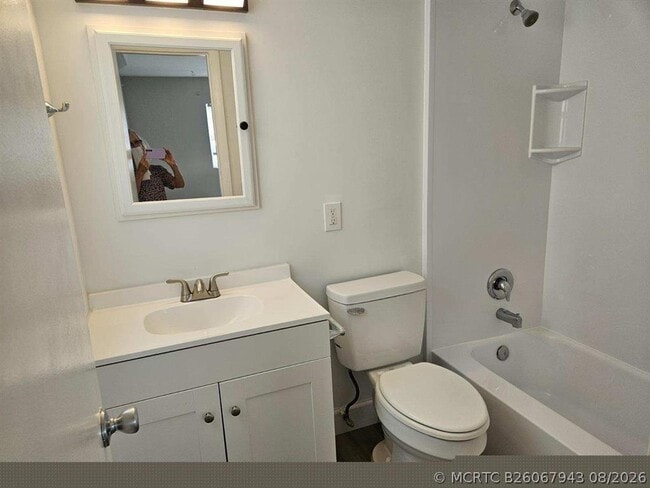 Building Photo - 2801 NE 33rd Ct