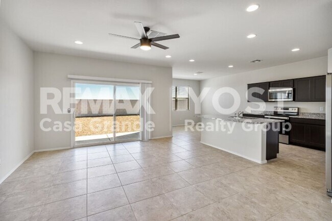 Building Photo - Modern Home with Half off move in special!
